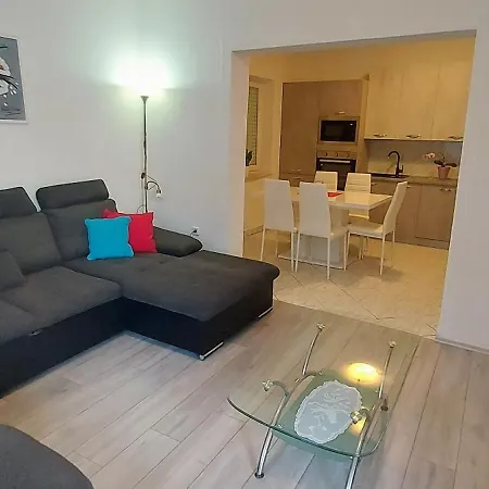 Apartman Ema Crikvenica Exterior photo